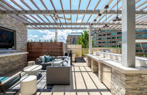 Bluebird Suites at Reston Town Center - Foto 50