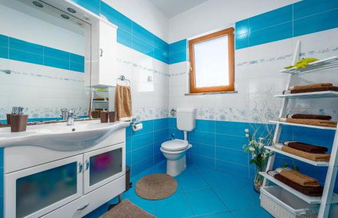 Two-Bedroom Holiday Home In Tinjan - Foto 40