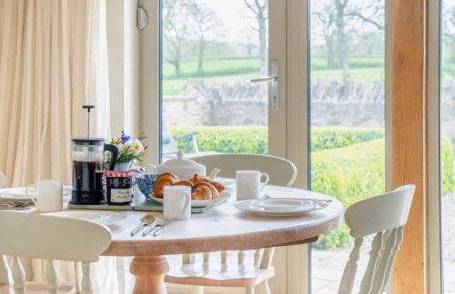 2 Bed in Sherborne oc-41897 - Photo 3