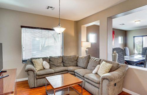 Golf, Work and Explore Las Vegas Gem with Pool Access - Foto 6