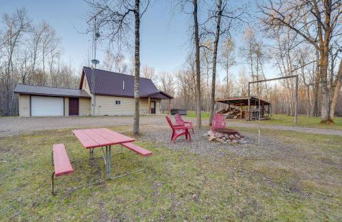 Cozy Birchwood Retreat on UTV Trail with Hot Tub! - Foto 28