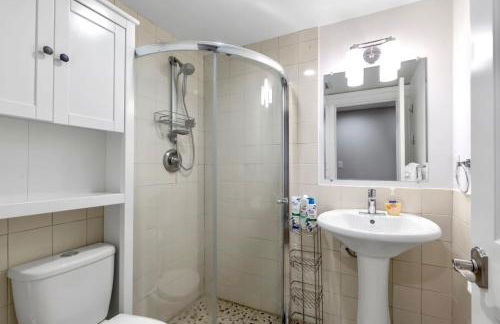 Mercer Island Modern Family-Friendly Home I-90 - Foto 42