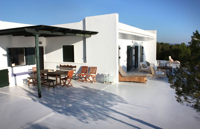 Villa With Private Beach - Photo 32