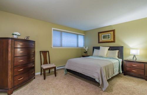 Sea View, Best Area, No Stairs, WD, 2 Bedrooms, Jacuzzi Bath, New Carpet, Balcony, View, 825sf - Foto 8