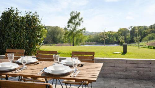 GUT KLETKAMP "Mühlenhof 5" - Ruhige Ferienwohnung mit 3 Schlafzimmern I Terrasse mit See- & Naturblick I Gemeinschaftsgarten I 15 Min zur Ostsee I Küche I Parkplatz I Waschmaschine I WLAN - Foto 2, Garden, Garden view