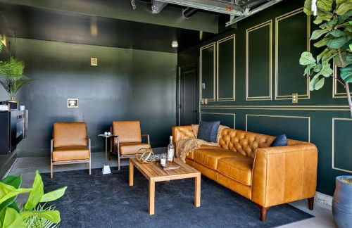 Entire Home with Local Restaurants and Lodges - Foto 3