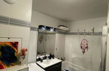 Cosy apart with balcony Eiffel Tower view - Foto 12