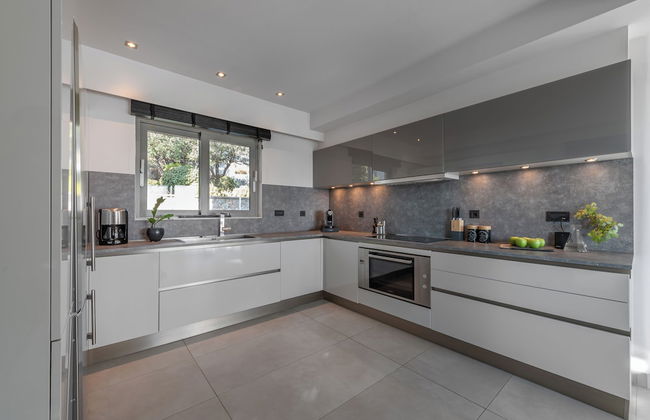 Welcome to Villa Soligia! Beach Front Villa Large Private Pool Amazing Sea View - Foto 8