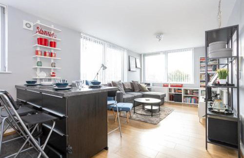 GuestReady - Modern stay in Bispham House - Photo 10