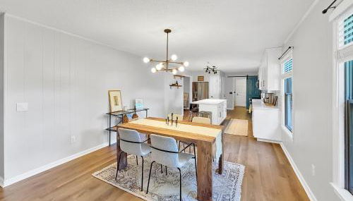 3 Bedrooms 8 Guests Modern Ranch Retreat on Half Acre - Foto 5