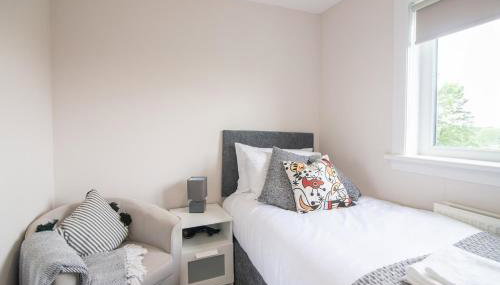 Stylish Stirling home with stunning views - Photo 3, towels