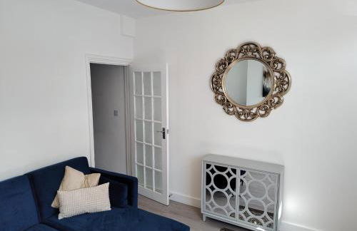 5 Fernie ave contractor home in center of Melton Mowbray - Photo 3