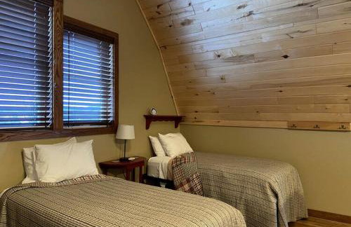 Family-Friendly Historic Barn Rental on Hobby Farm near Frederic, Wisconsin - Foto 28