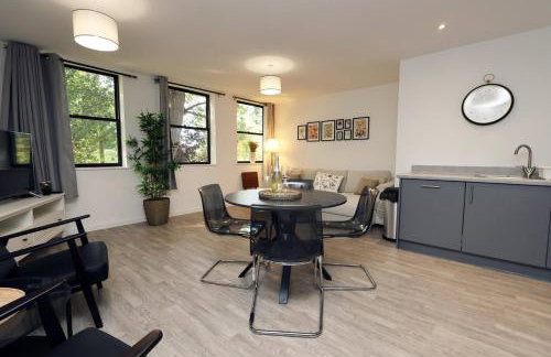 Modern Comfort Near Castle St with WiFi & Parking! - Foto 6