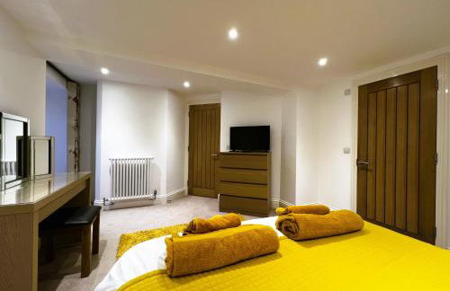 2 Shanklin Manor - Ground Floor apartment overlooking Park in Shanklin Old Village - Photo 4