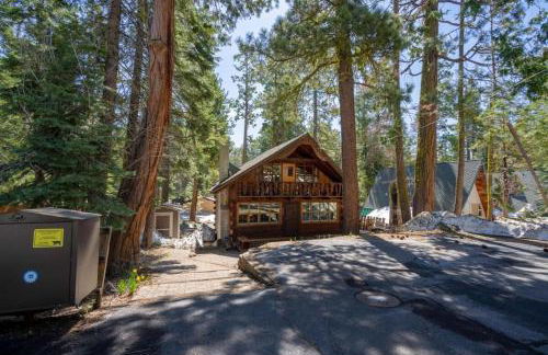 3BR Mountain Cabin-Near Beach & Slopes - Foto 19