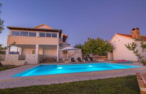 Holiday home Dinko - Photo 10