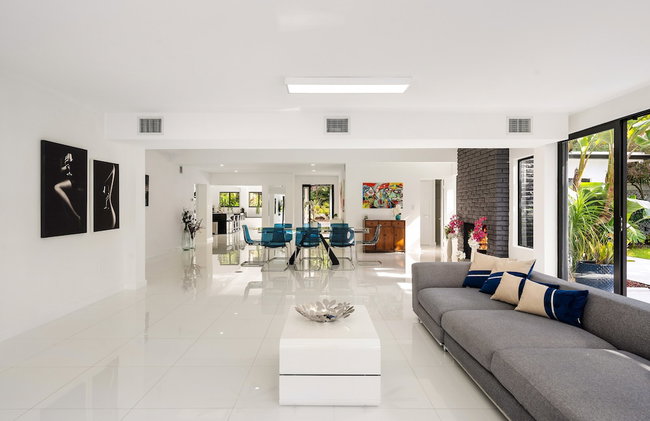 Peaceful 3BD Family House With Pool - Photo 15