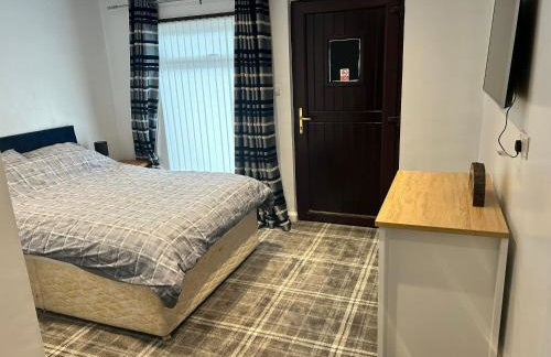 One bed and bathroom with kitchen for self catering Alness - Foto 1