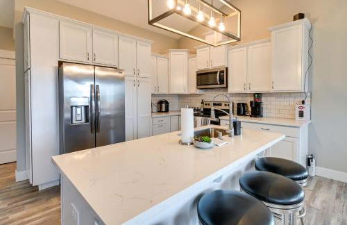 Ocean Shores Home with Game Room - Walk to Beaches! - Foto 8