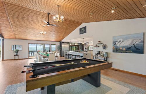 The Gathering Place! Sleeps 24, Lakeview, Game room - Foto 13