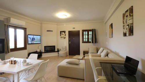 Avlos Luxury Home-NEW! 5 Min to Ctr - Foto 2