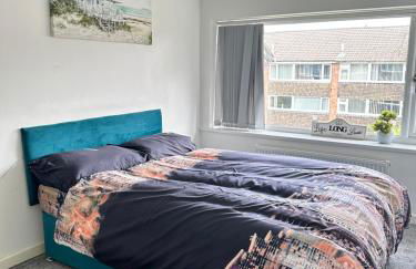 Cozy Family House 10 min from Manchester Airport - Photo 30