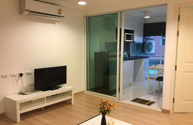 Chateau In Town By Renvio - Photo 15