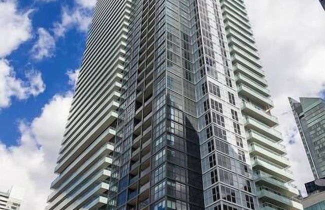 Applewood Suites - Luxury 3 BDRM - Photo 1