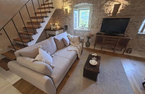 Authentic Stone House Lola - Foto 25