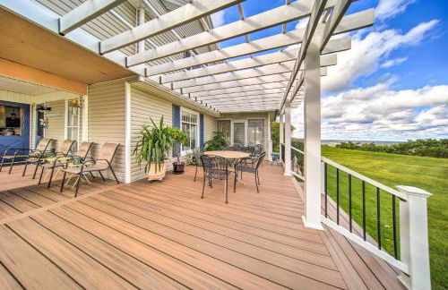 Private Waterfront Lake Erie Home with BBQ Patio - Photo 36