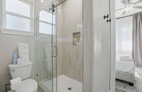 O30B Southwest Houston 2BR King Beds Pet Friendly Townhome - Foto 16