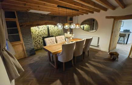 Cwm Uchaf Holiday Home, hot tub and horse view! - Photo 7