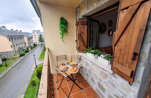 Apartamento de montaña y ESQUÍ en el Pirineo Aragonés, Villanúa - WIFI - Photo 6