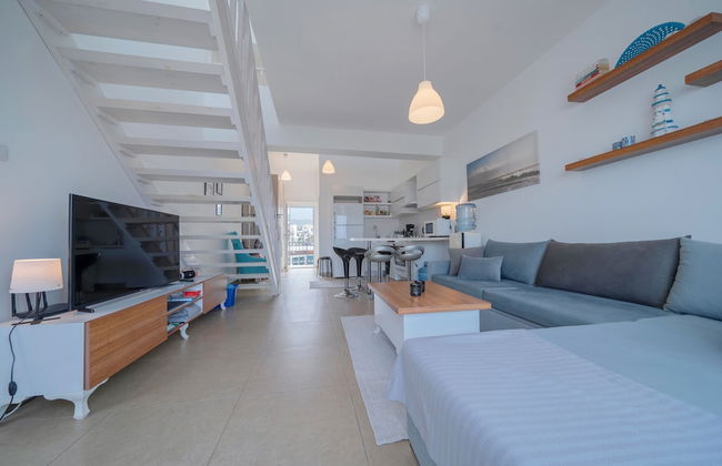 Modern Studio Apartment With Lovely sea View - Photo 5