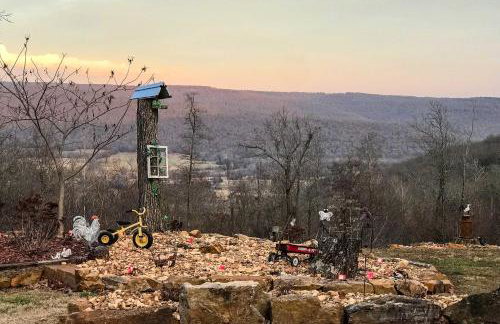 Bullfrog Bluff Mountain View Cabin with Deck! - Foto 37