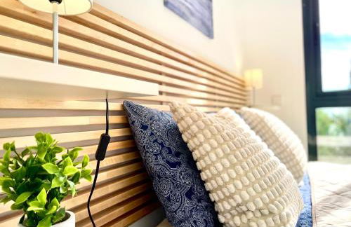 Luxury 3 Bedroom Apartment 300m from the Beach - Photo 24