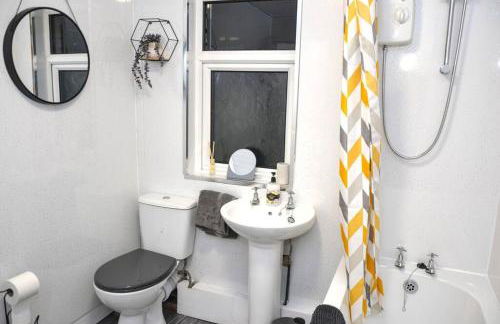 Salisbury - New 3br home, wifi, parking, sleeps 6, near Liverpool city centre - Foto 54