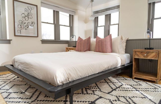 Luxury Multi-unit Historic Building Near Downtown - Photo 30