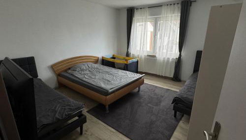 Ganze Wohnung mit großem Parkplatz-Nähe A3 - Foto 3