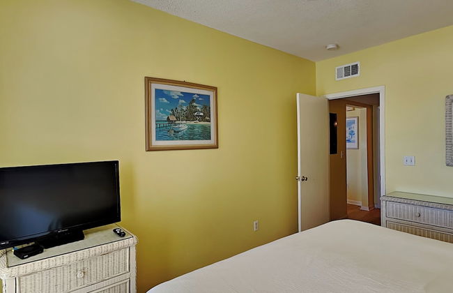 Sandpiper Cove by Southern Vacation Rentals - Photo 16