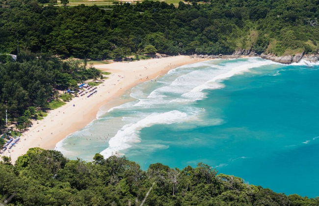 Generous 6BR Balinese Pool Villa Sophia - Photo 29