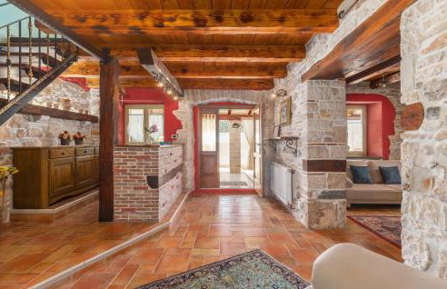 3 Bedroom Nice Home In Plovanija - Foto 28