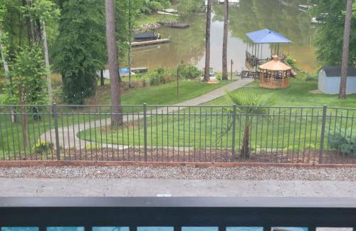 Lake Norman Home Lake Access with Heated Pool & Hot Tub - Foto 66