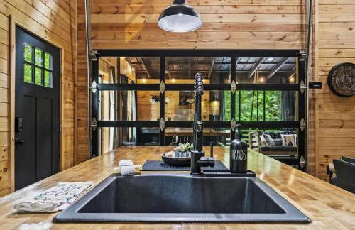 Black Bear Lodge - Fire Pit - Hot Tub - Foto 12