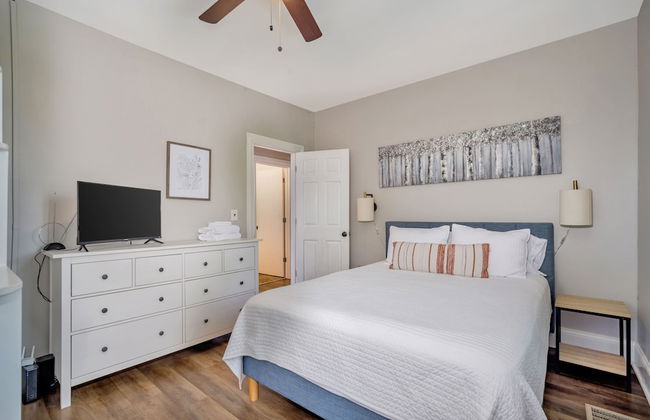 Cozy Cottage In The Heart Of Hyde Park 1 Bedroom Home by RedAwning - Photo 2