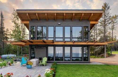 Waterfront Lake Superior Cabin Fire Pit and More! - Foto 34