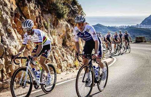 Off-grid Luxury Villa with Tikibar by the pool. - Photo 60