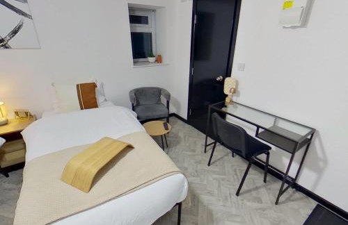 Stylish Modern Studio Near MediaCityUK & Manchester Centre - Free Parking - Sleeps 2 Enjoy - Foto 3