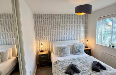 Elysian Escape, modern 5 bedroom house - Photo 15